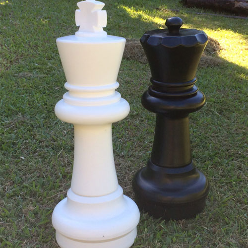 chess setup king and queen